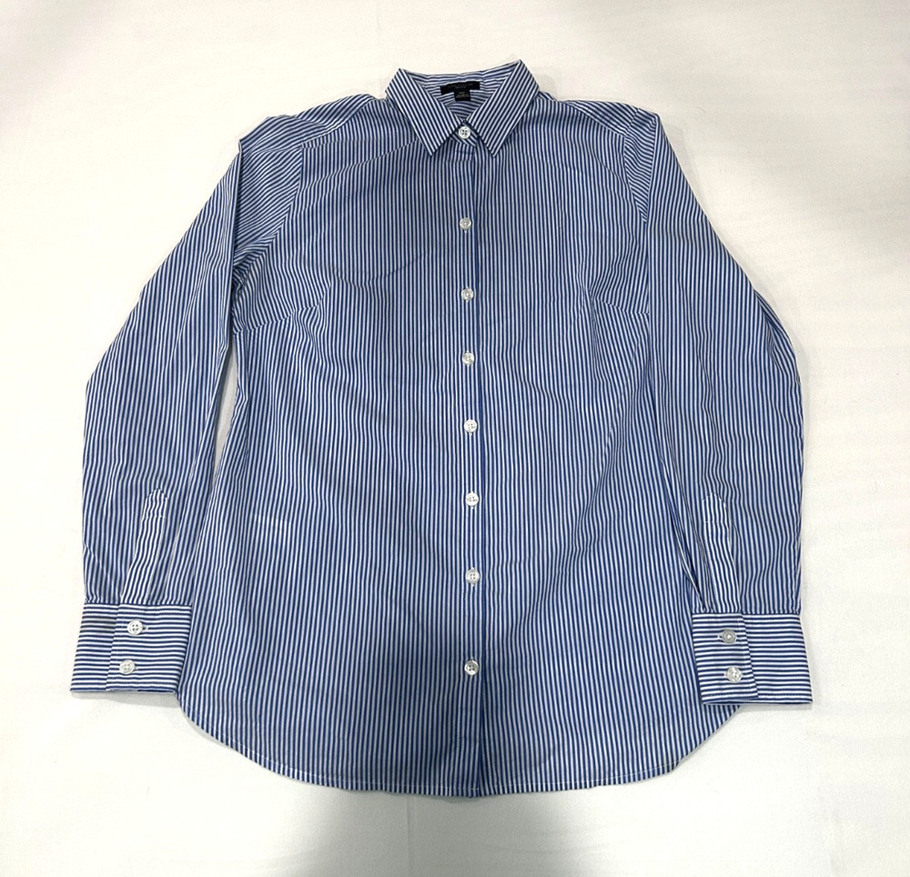 Ann Taylor Blouse Size 6P Petite Women's White/Blue stripes, Long Sleeve.